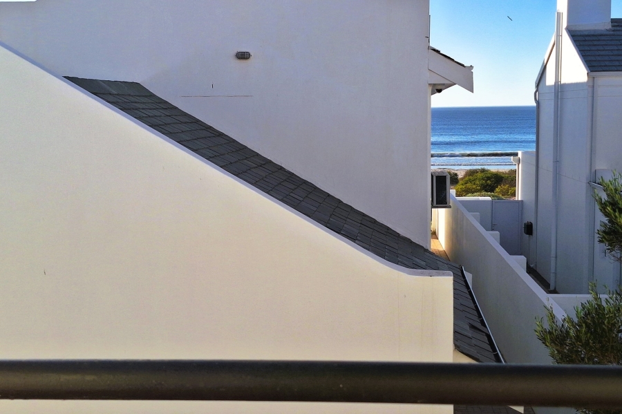 5 Bedroom Property for Sale in Golden Mile Western Cape